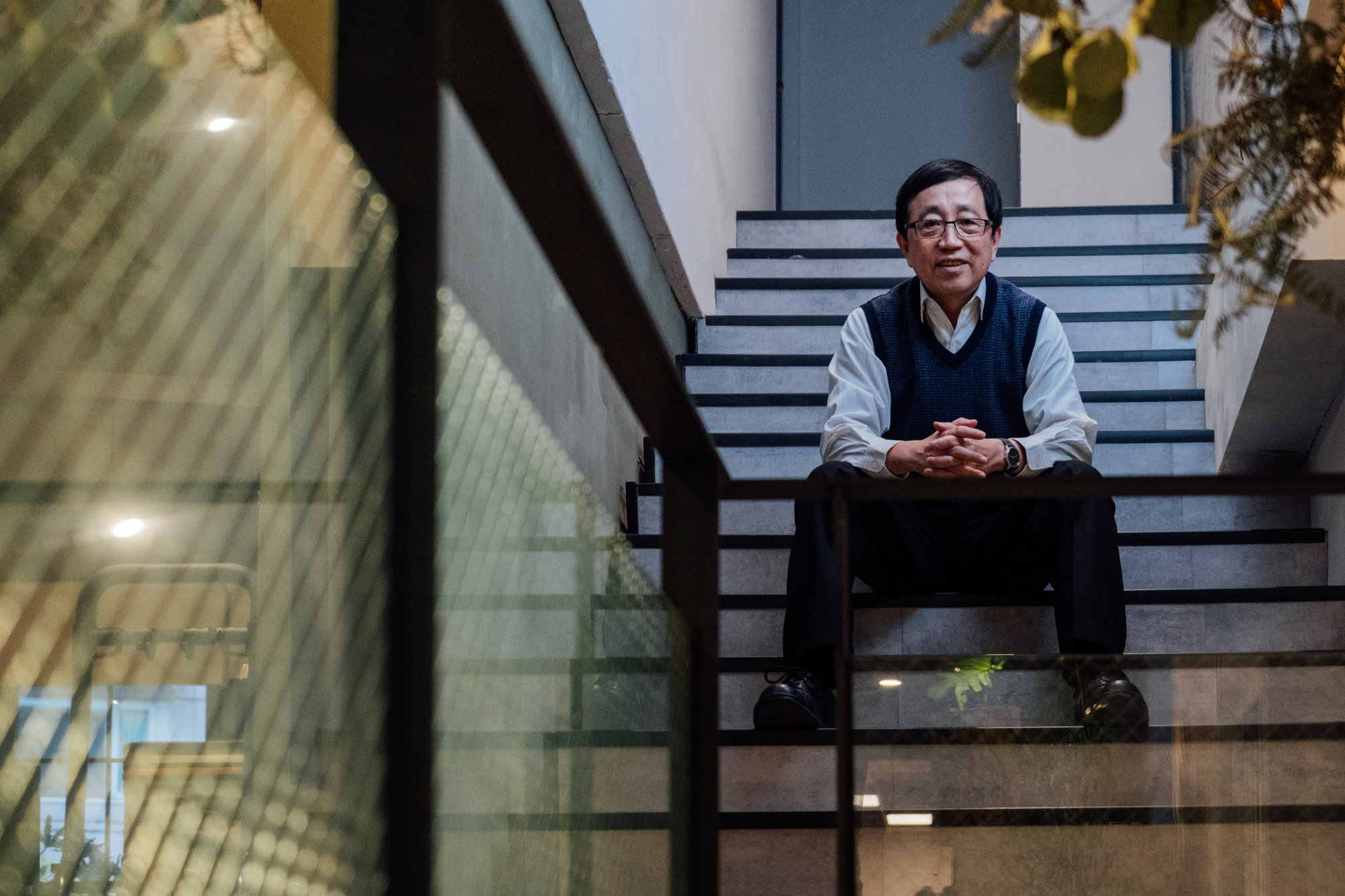 葉佳龍從小在諸葛四郎的陪伴下長大,如今年過六旬的他踏上冒險之路,希望一圓父親的遺願。(攝影/余志偉)