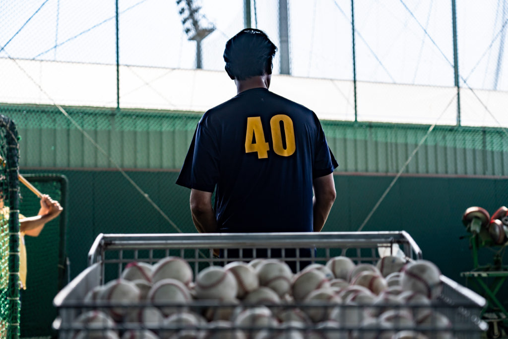 現為投手教練的王建民重新穿上紐約洋基隊球員時期的背號40號球衣，繼續在棒球這條路上學習與發揮所長。（攝影／陳曉威）