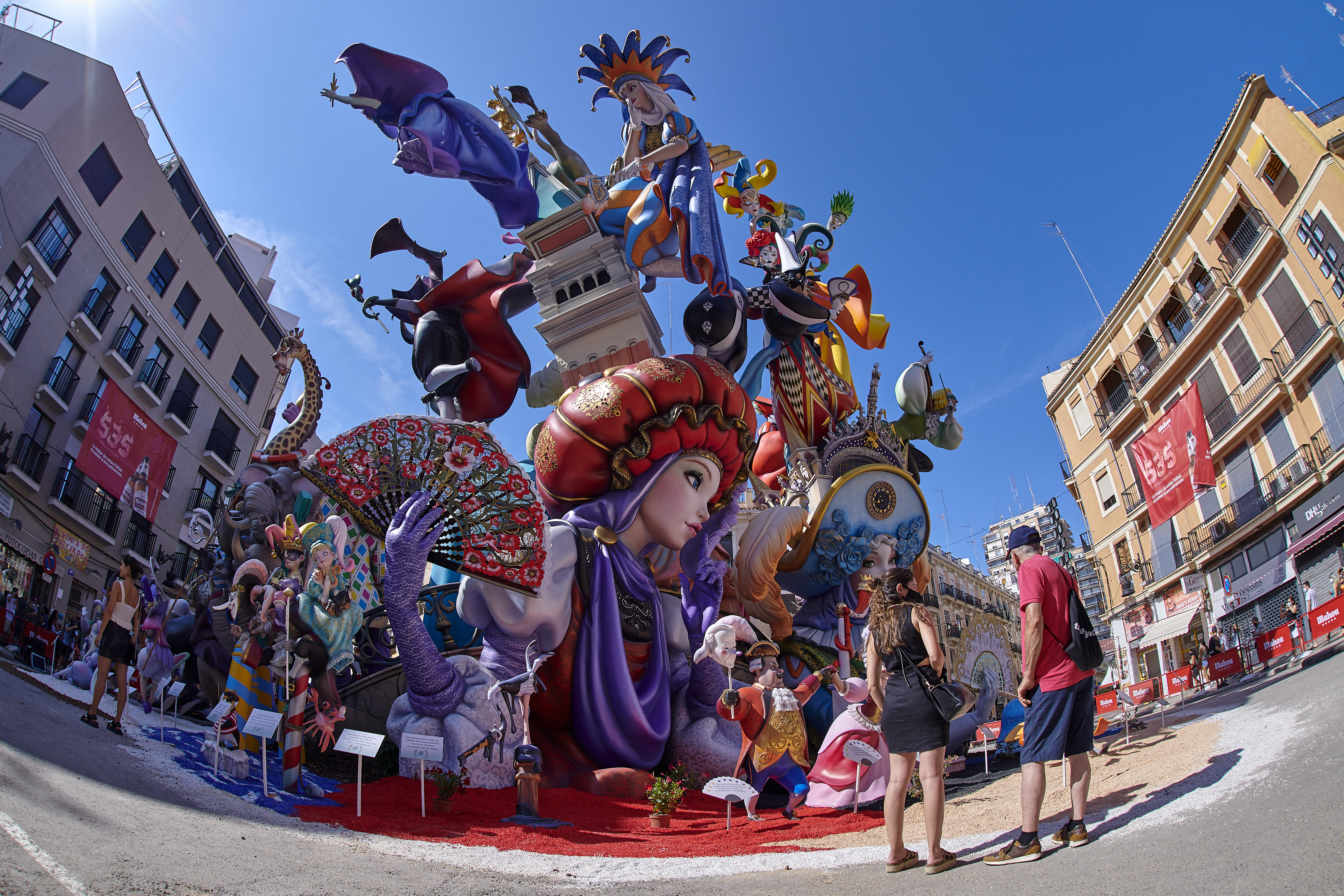 西班牙瓦倫西亞法雅節（Las Fallas），在2016年被列為聯合國非物質文化遺產，是極具觀光吸引力的文化節慶。（攝影／Pablo Morano／Anadolu Agency via AFP）