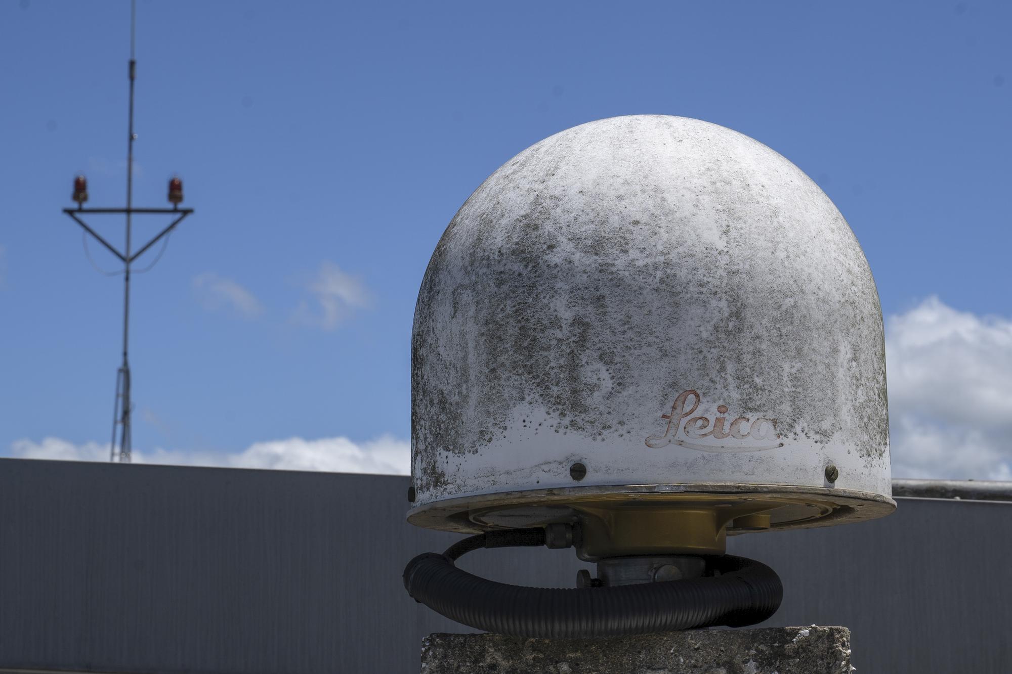 圖為GPS觀測站。透過其觀測地表位移,地震學家得以進一步掌握災害風險。(攝影/蘇威銘)