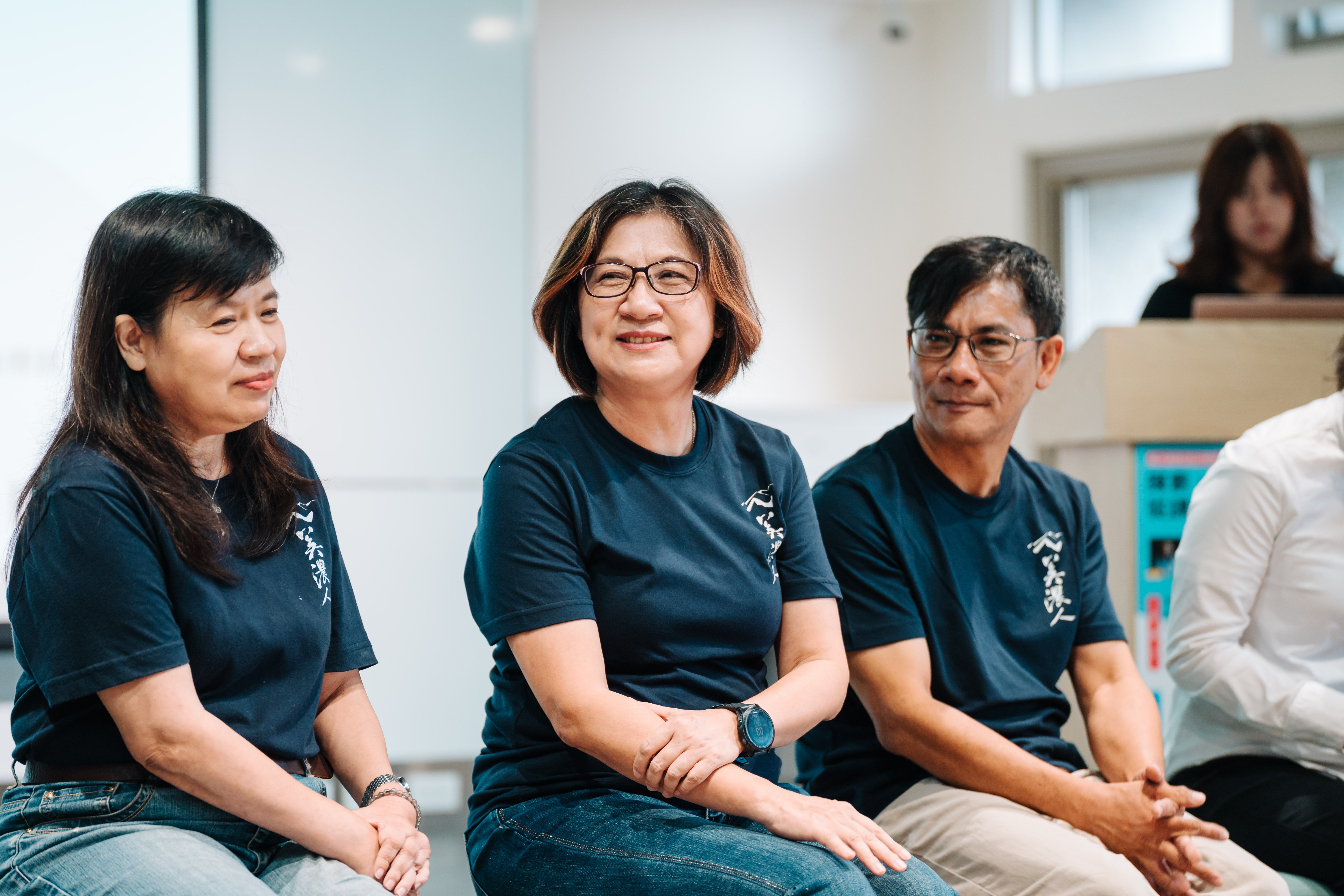 林玫伶、林玫君及林晉玄3人都深耕教育界多年，這場講座是他們首度同台分享三姊弟的生命故事。（攝影／陳筱勻）