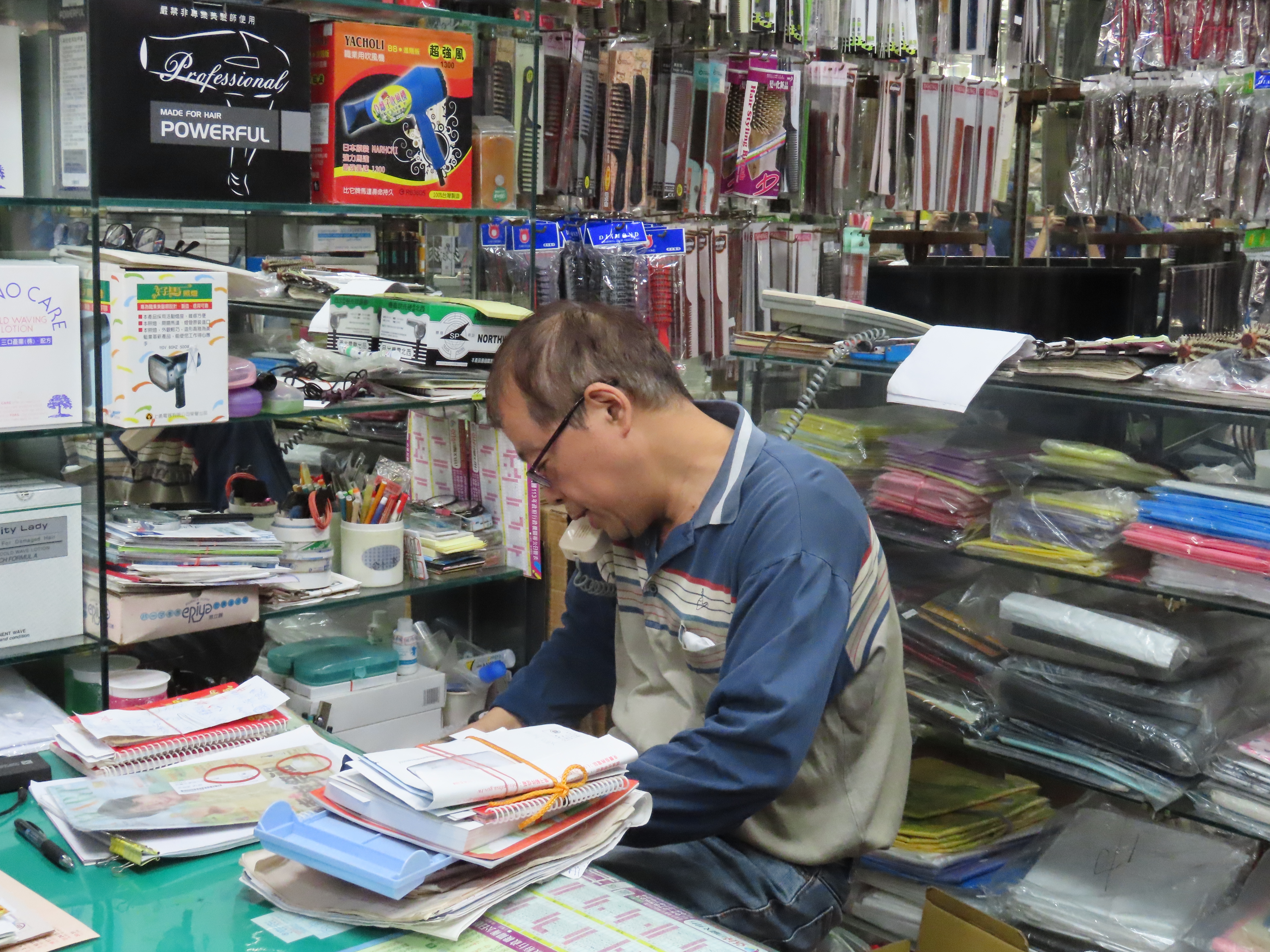 佳美行老闆黃頌舜。（攝影／賴煜森）