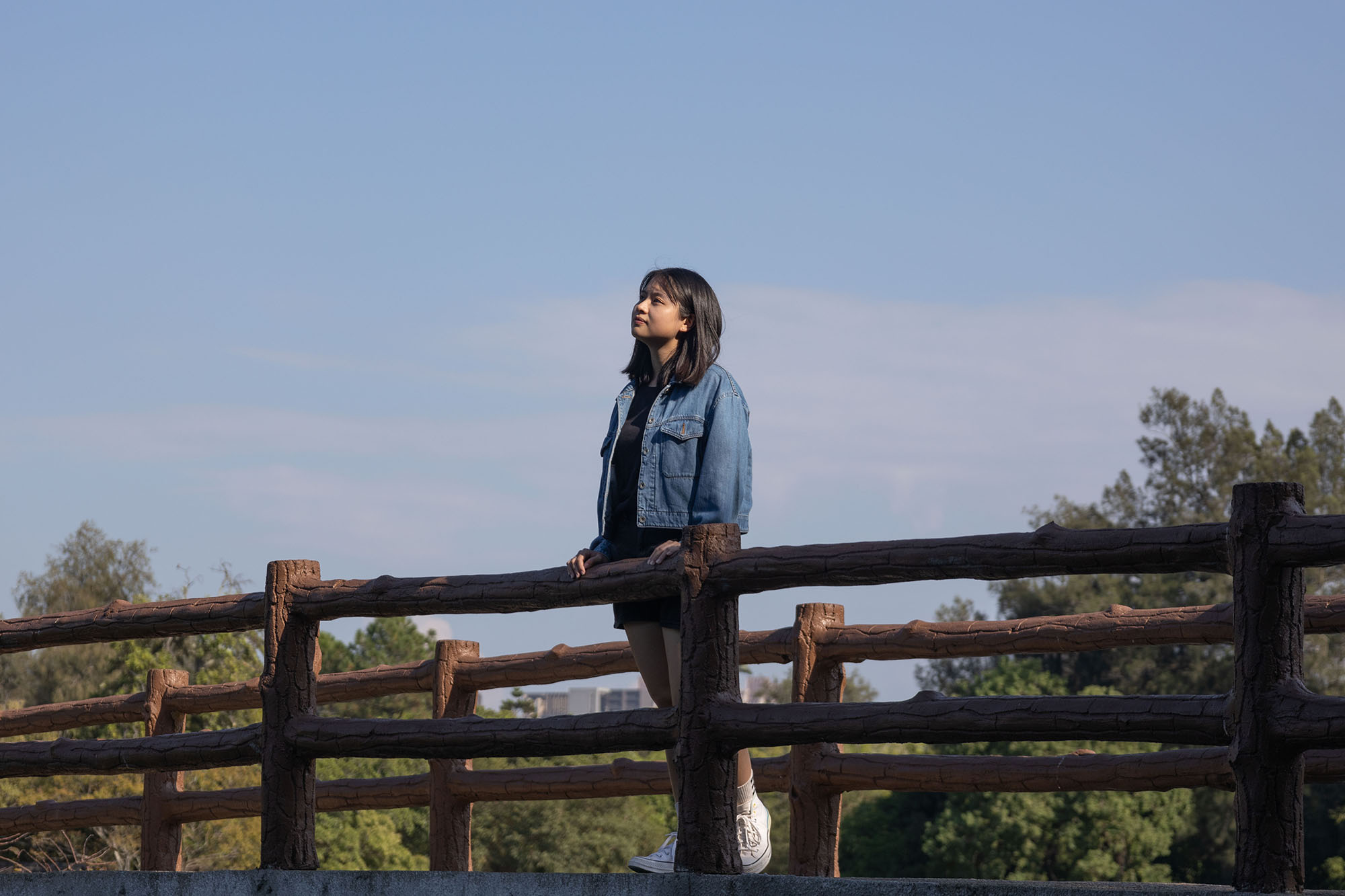 江瑜庭就讀台東縣育仁高中時，出任台東縣兒少代表，現任兒童及少年福利與權益推動小組委員、教育部國教署青少年諮詢委員。（攝影／蔡昕翰）