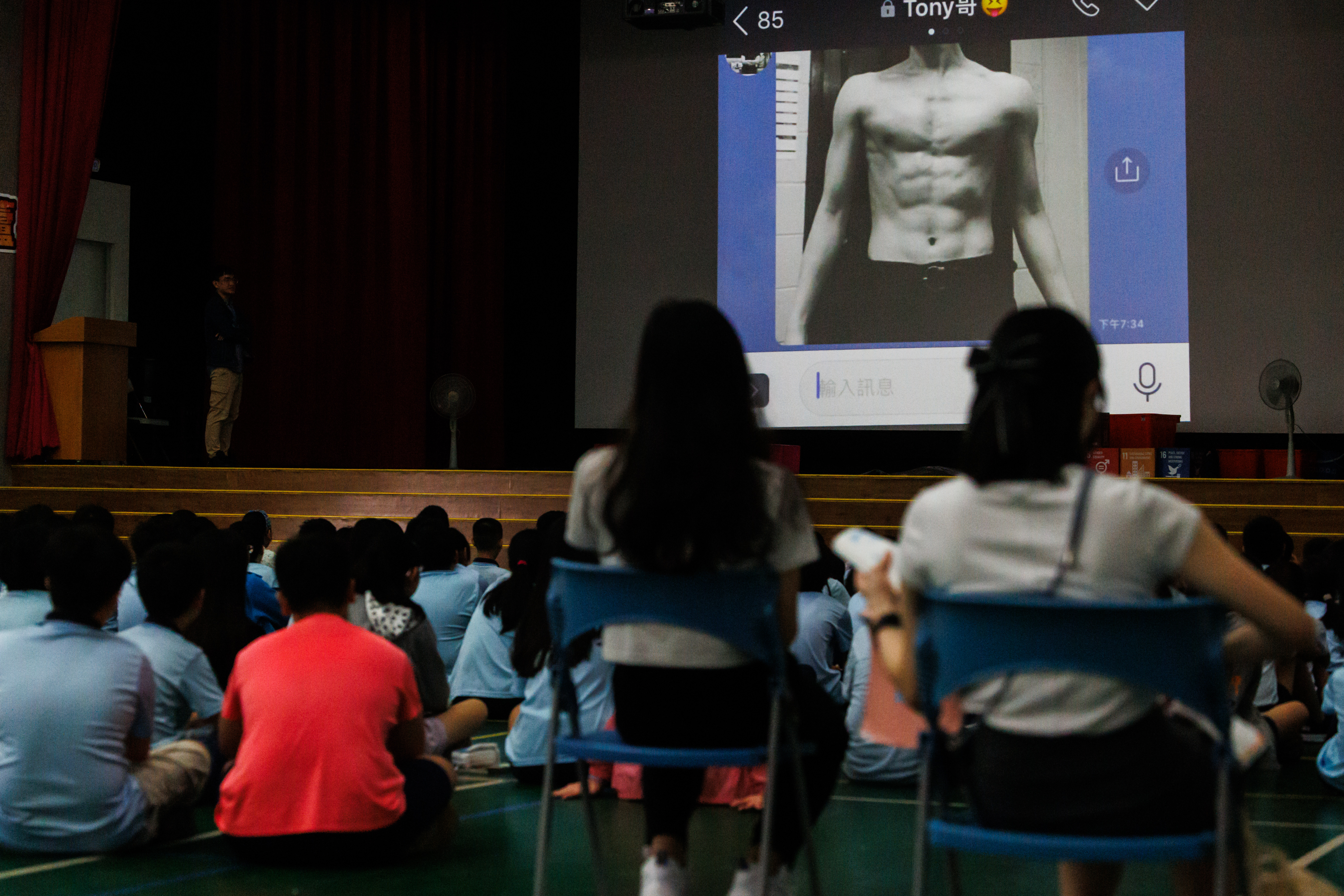 在台灣，雖然各地都有開辦提升家長數位教養知能的宣導，但課程多為散狀與單點式的分享，欠缺系統化的建構，包括從最核心的親子關係建立，到網路使用的各種風險辨識與預防。（攝影／鄭宇辰）