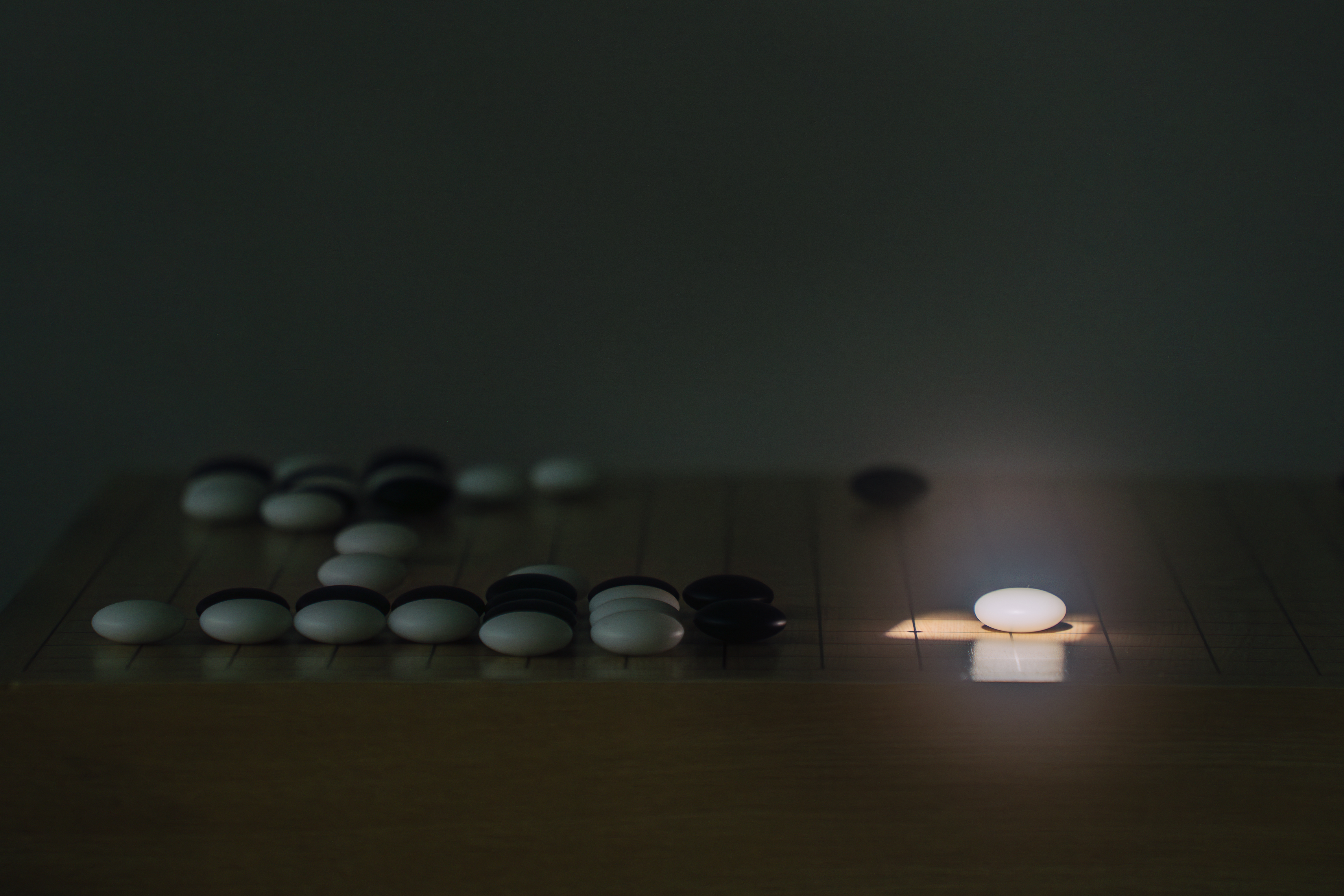 人生如棋,剛滿30歲的黑嘉嘉正踏入下個人生階段,她不過分擔憂未來,只想專注在眼前的每項目標。(攝影/王崴漢)