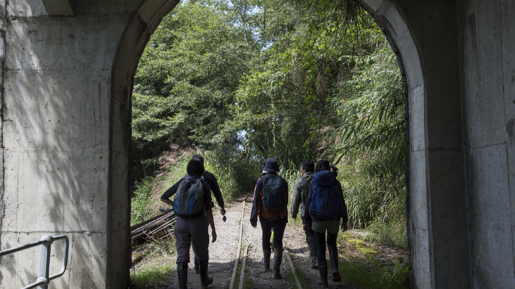 登山時，登山客必須時時刻刻評估自己的身體狀況、外在環境與風險，才能做出適當的應變措施。（攝影／林彥廷）