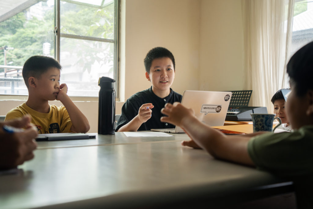 瑟谷學生於校務會議上提出許多創意提案,內容多是從觀察自己的校園生活而來。(攝影/王崴漢)