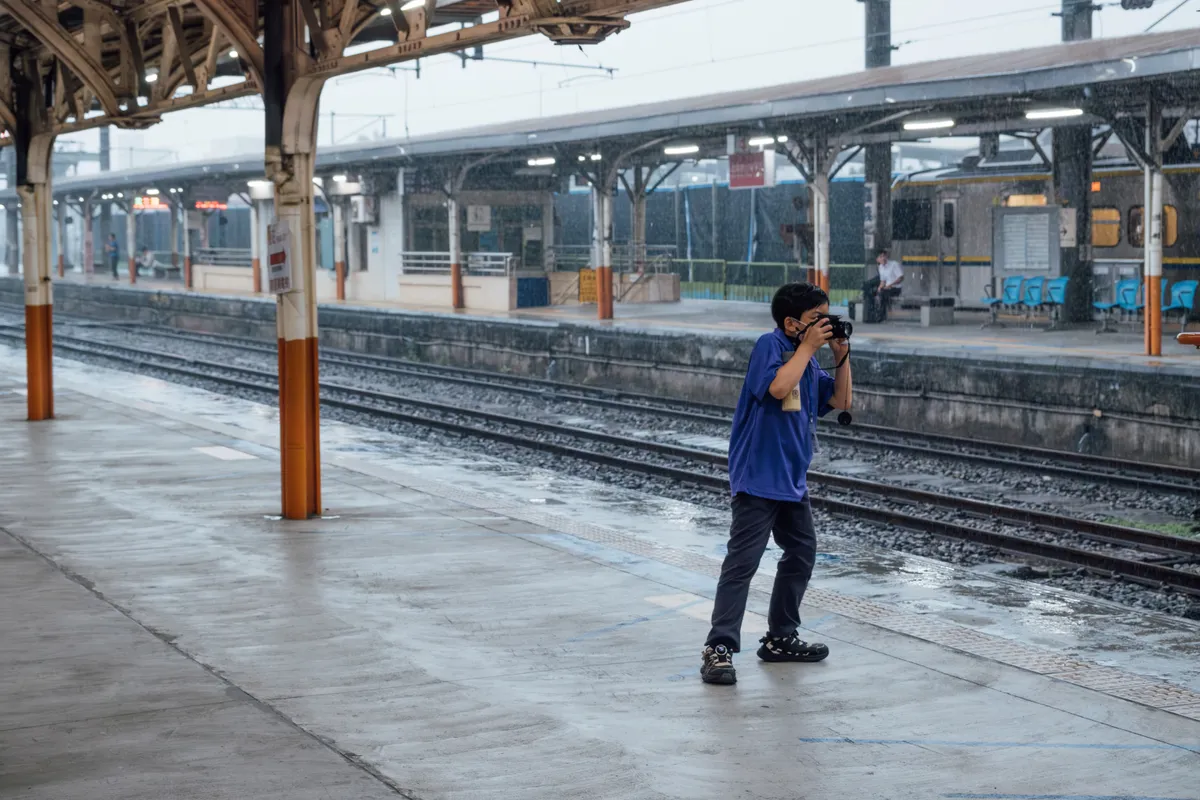 老鋪、建築與人情，小記者鏡頭下的嘉義百年風景